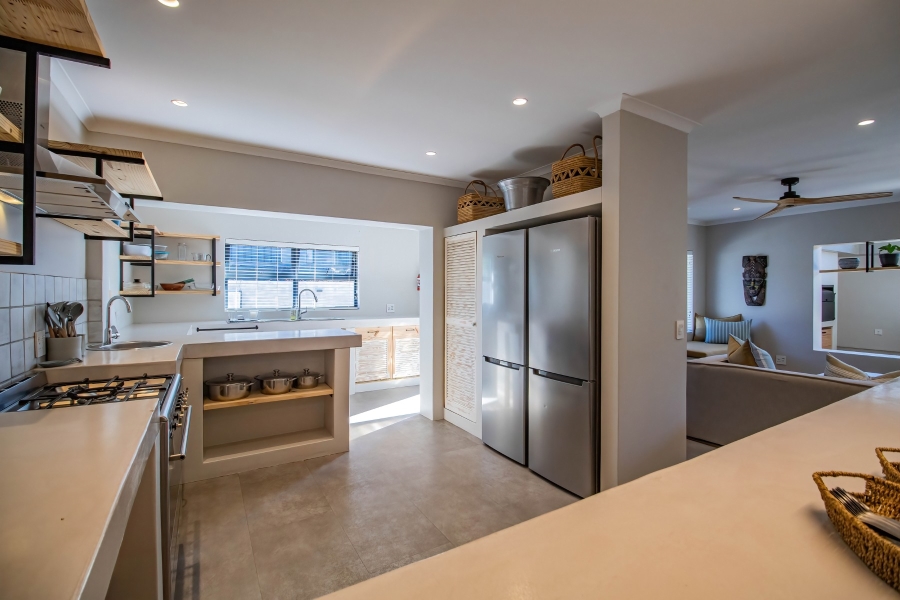 6 Bedroom Property for Sale in Seaside Longships Western Cape